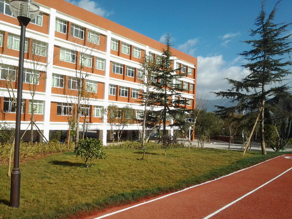 云南盛翔----------新建嵩华学校工程