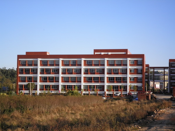 云南盛翔----------新建嵩华学校工程