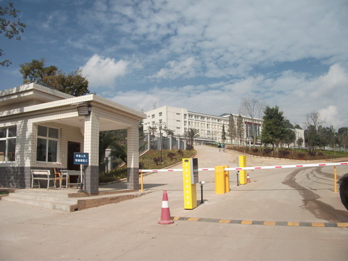 云南盛翔------云南省安宁市职业高级中学综合实训楼工程