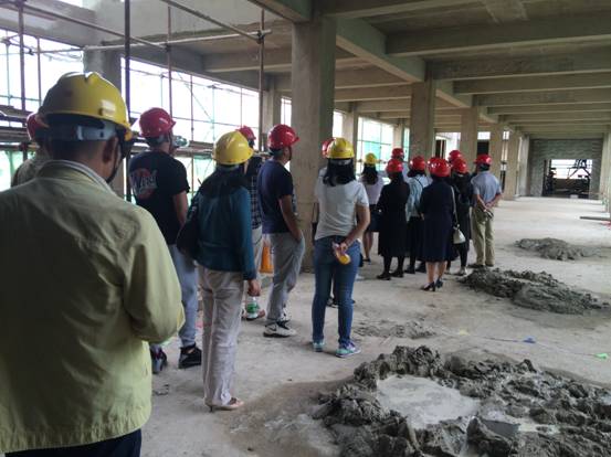云南省轻纺工业行业协会领导莅临我司监理的云南工艺美术学校建设项目进行检查指导工作