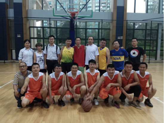 盛翔监理篮球队与安宁蓝焰燃气有限公司举行篮球友谊赛