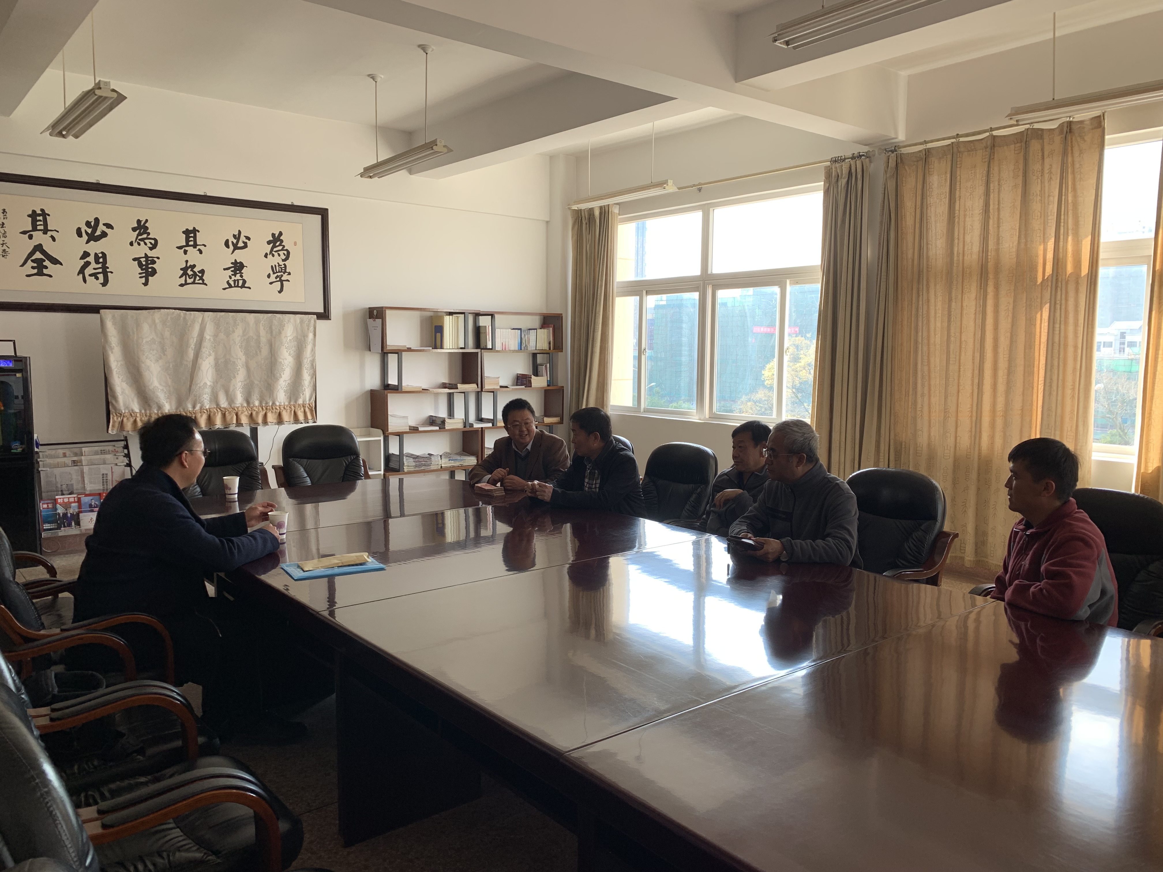 公司对安宁中学、禄脿中学进行2019年度爱心助学捐赠
